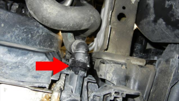 Cara Merawat Sistem Pendingin dan Mengganti Air Radiator Mobil