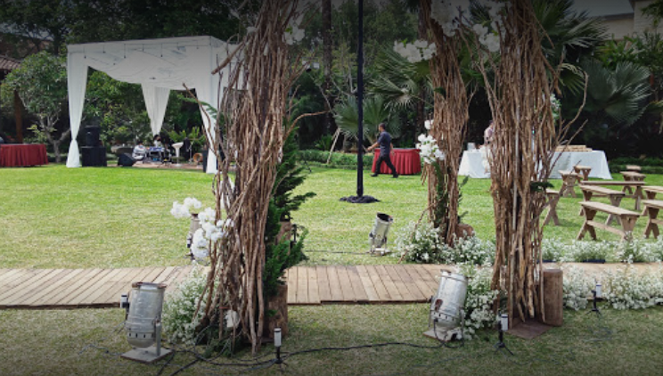 tempat wedding outdoor bandung Oemah Kayana