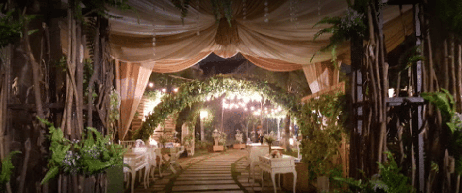 tempat wedding outdoor bandung Puri Suryalaya Wedding House